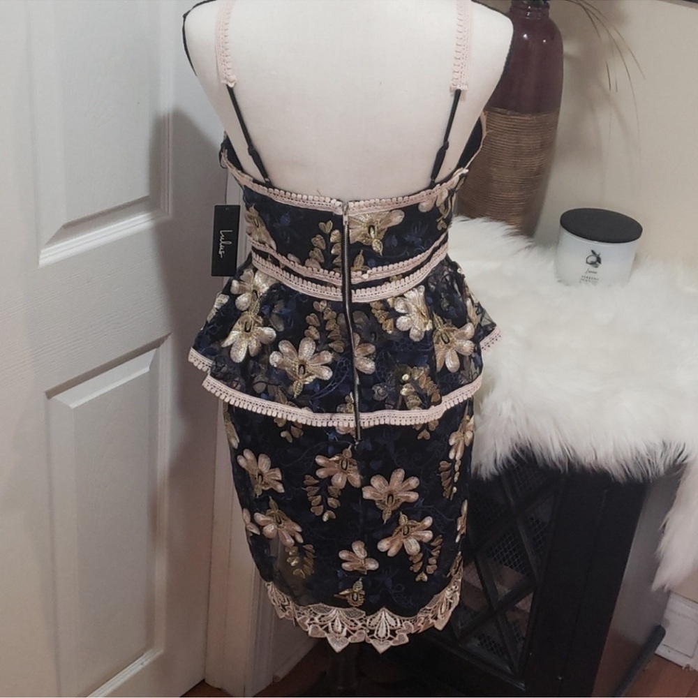 NWT Lulu's Floral Embroidered Dress - Size Small - Picture 7 of 12